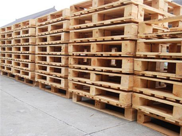 木質(zhì)托盤(pán)發(fā)貨現(xiàn)場(chǎng)
